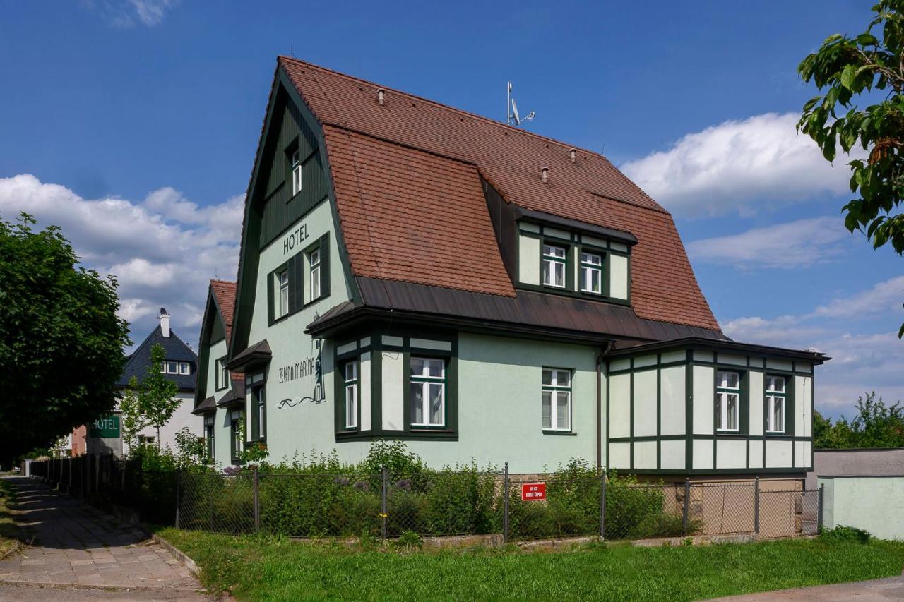 Hotel Zelená Marina Vrchlabí Esterno foto