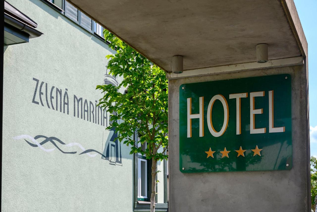 Hotel Zelená Marina Vrchlabí Esterno foto
